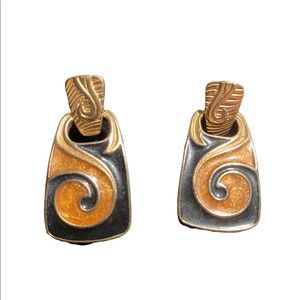 Vintage Trifari Pierced Earrings Black And Yellow Enamel Swirl On Gold Base